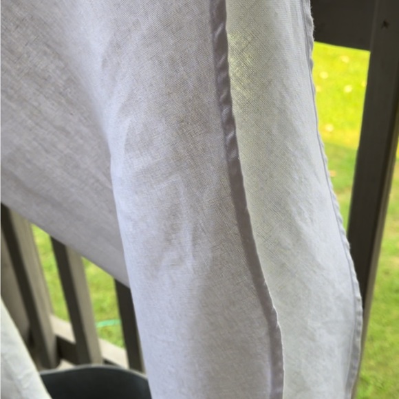 White linen jumpsuit with tulip cut legs - Picture 3 of 5